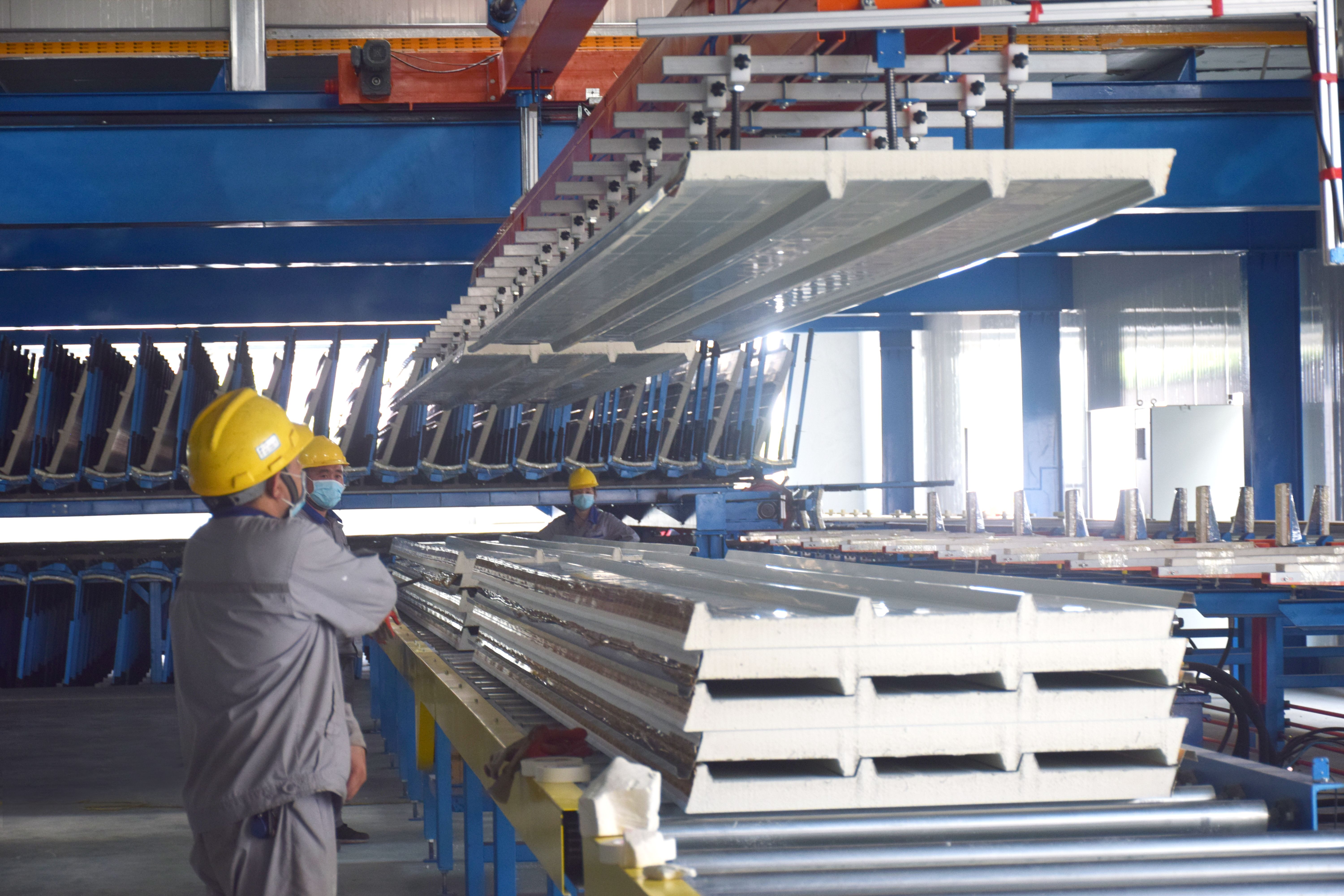 影响聚氨酯保温板价格的因素有哪些？(图1)